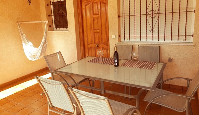 Townhouse in front of Botanical Garden, Salinas and Natural Park