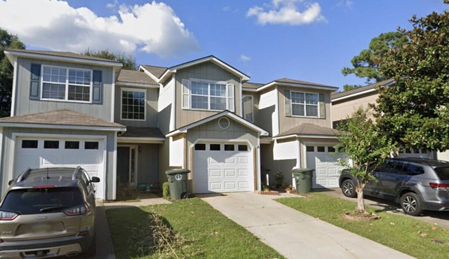 Townhouse minutes away from the Ft.Rucker gate