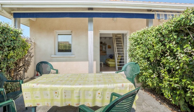 Townhouse Near Ocean, Sleeps 5, Pet Friendly