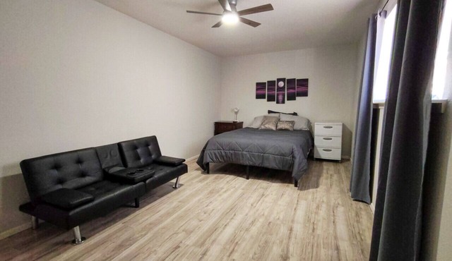 Townhouse Near IAH - Room 2