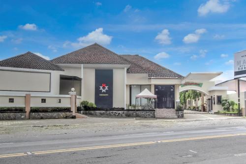Townhouse Oak near Sokaraja Purwokerto formely Magnum Hotel & Resort
