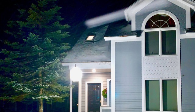 Townhouse on Jay Mountain - 1 mile to Jay Peak Resort - TRILLLIUM WOODS