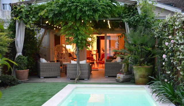 Townhouse with pool and garden