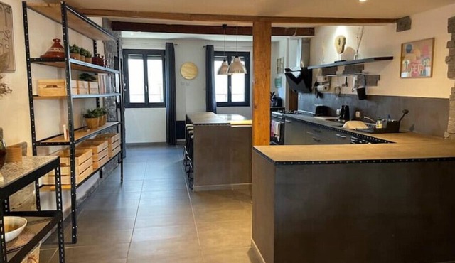 Townhouse with Roof Terrace