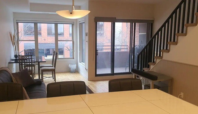 Townhouse with Rooftop Patio in Byward Market