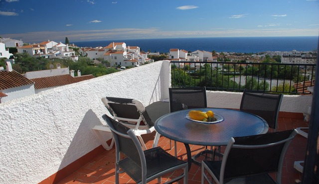 Townhouse with stunning views and pool area, large sunny terrace