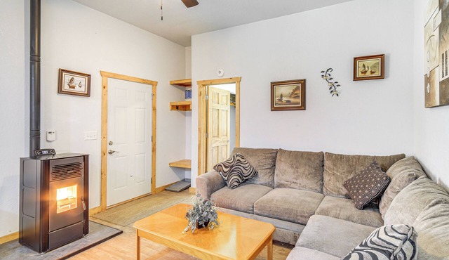 Townsend Cottage on UTV & Snowmobile Trail!