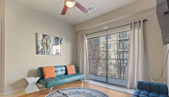 TP 304 Luckey · Lovely 2 bedroom, GREAT Location!