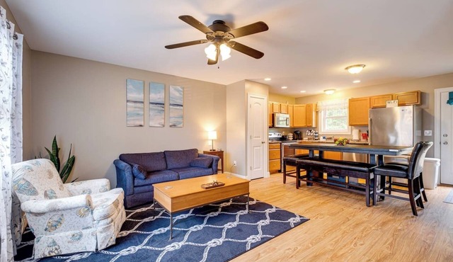 tQuiet 3BR Home Close to Biddeford Beaches