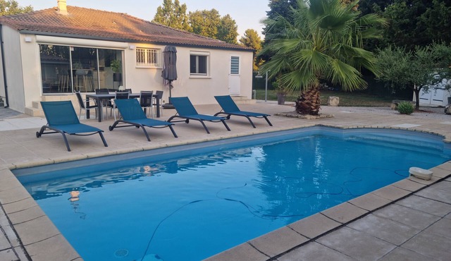 Très Belle Villa Privée Avec Piscine sur Terrain Arboré de 1500m2