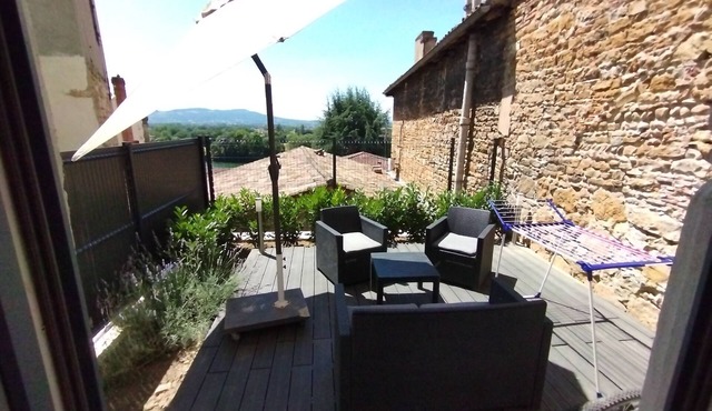 Trévoux: Loft Ravissant Avec Terrasse