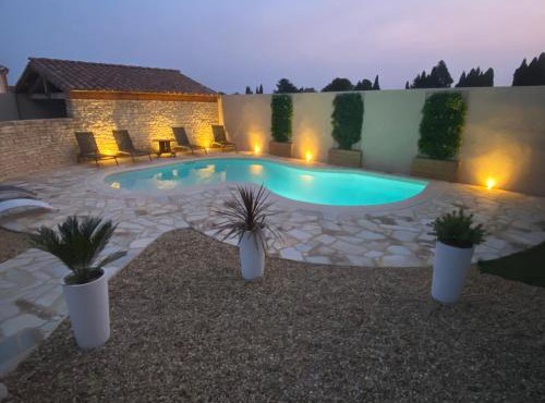 Très beau mas provençal entièrement rénové Piscine & SPA entre Dentelles & Ventoux