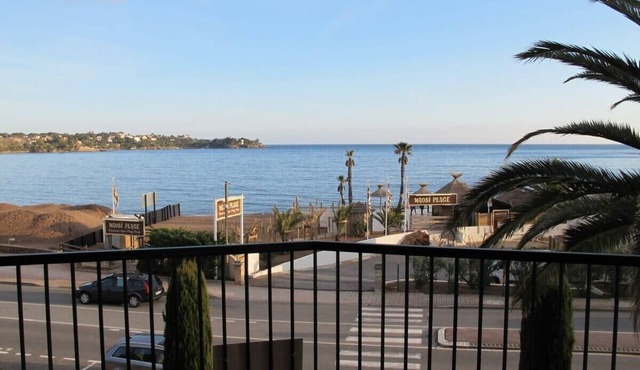 Très beau studio cabine face à la mer