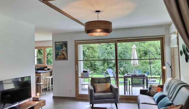 Très bel Appartement en rez de jardin, Talloires