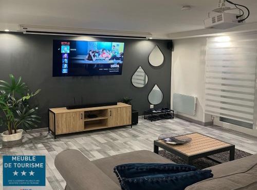 Très bel appartement type loft de 40 m2, classé 3 étoiles dans maison avec parking privatif