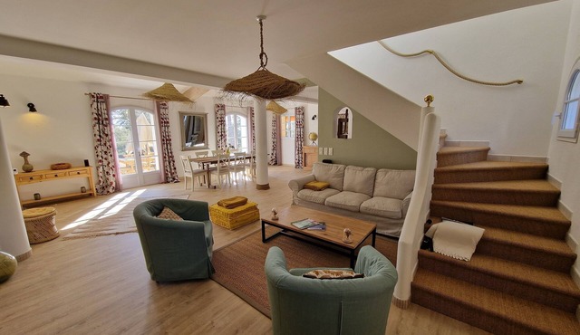 Très Belle Maison de Type Provençal De160 m² à Louer au Pied du Mont Ventoux