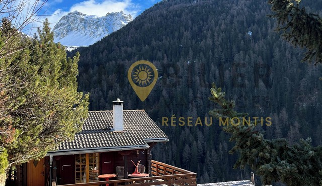 Très joli chalet lumineux. Idéal pour 5 personnes. Situé sur la route du Prilet (sur le parcours du