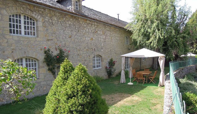 Trémoulis, 7 people, tasteful decoration, close to shops