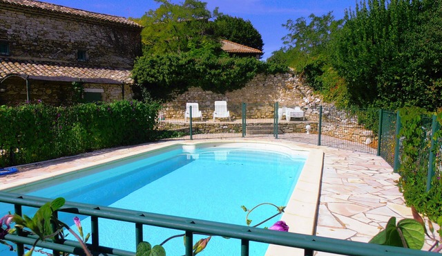 Traditional Provencal Mas - Saint AndrÈ de Roquepertuis