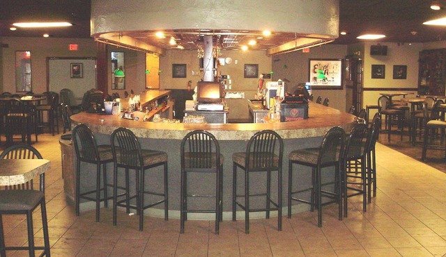 Trade Winds Central Inn