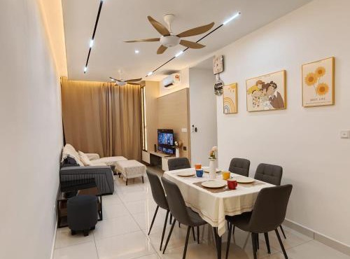 Traders Park Apartment 3Bedroom - City View with Balcony C180 Cheras South