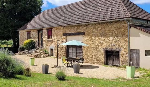 Traditional and modern gîte in Périgord Vert