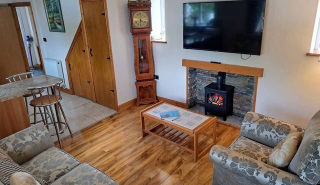 Tradional 2 bed cottage near Zip World, Beacons, Bike Park Wales Waterfalls