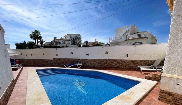 Traditional Villa with Private Pool SM591