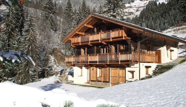 Traditional 4-star comfort chalet for 10 people with SPA