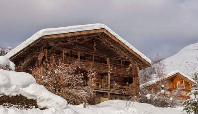 Traditional Aravis farmhouse renovated with taste and comfort.