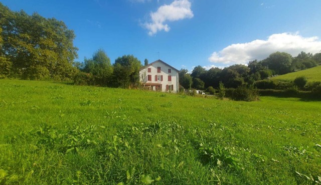 Traditional Basque house with views of the hills