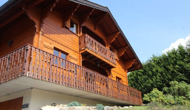 Traditional chalet for 10, Arâches-la-Frasse