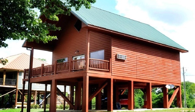 Traditional Cabin - Perfect for a Couples Getaway