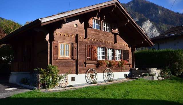 Traditional Chalet with views of the Eiger, Monch & Jungfrau!