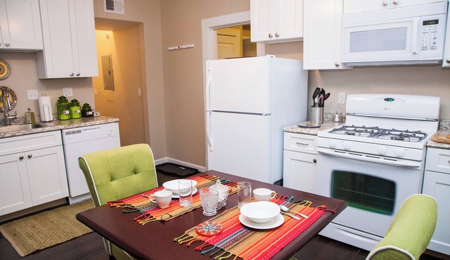Traditional decor, 1Br, 1Ba, Floor #1,NO steps convenient to US OPEN