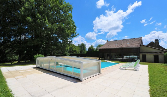 Traditional dordogne stone house with private pool set in immaculate coutryside.