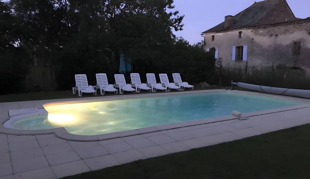 Traditional Family Paradise Cottage with Private Pool