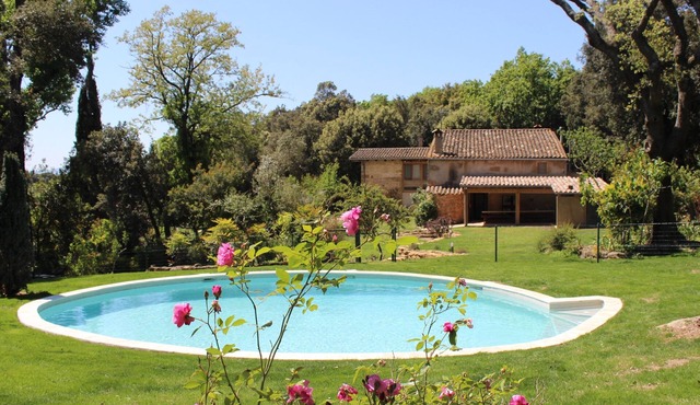 Traditional farmhouse in a rural setting just 7km from Girona. For 14 people.