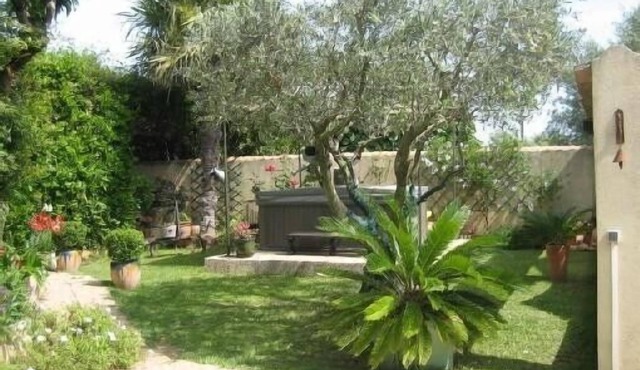 Traditional Farmhouse In Countryside 10 Mn Des Plages .