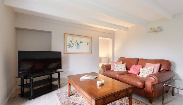 Traditional holiday cottage in Goldsithney, No Deposit