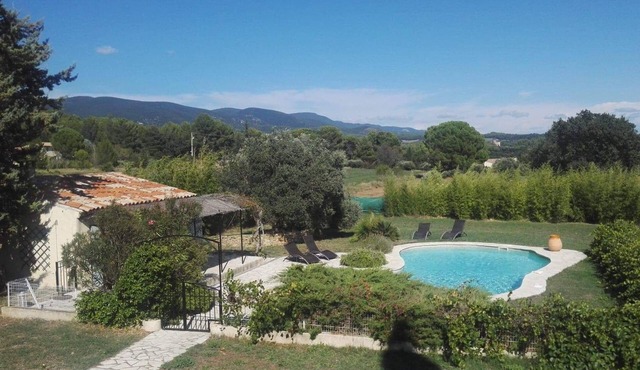 Traditional house opposite the Chateau de Lourmarin