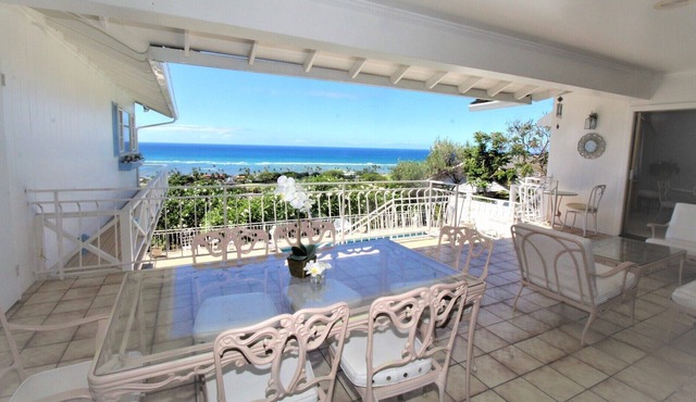 Traditional Island Style Home with Amazing Ocean View and Private Pool