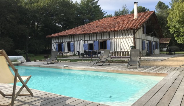 traditional Landes house 16 people spa, swimming pool, billiards