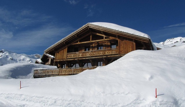 Traditional, luxury chalet - sleeps 10 - les crosets, champery, portes du soleil