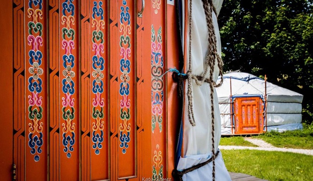 Traditional Mongolian yurt near Roscoff (sleeps up to 4)