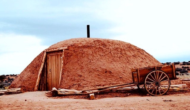 Traditional Navajo Hut Rental for a Secluded Vacation near Page, Arizona