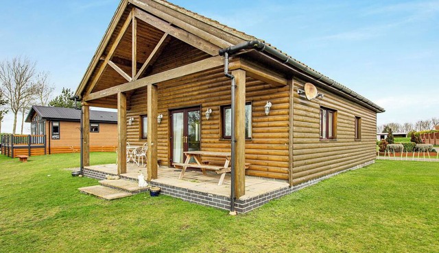 Traditional two bedroomed lodge with two double rooms.