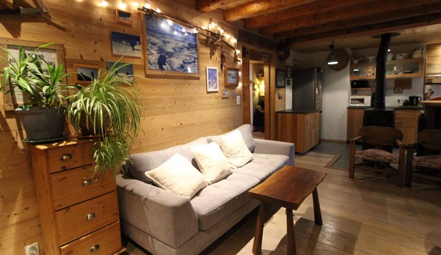 Traditional wooden chalet, cozy, 3 bedrooms, 8 people, south balcony