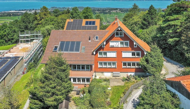 traditionelles Appenzeller Haus mit atemberaubender Bodenseesicht