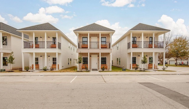 Traditions: New Home, 2mi-A&M/Wlk-Legends Evnt Ctr